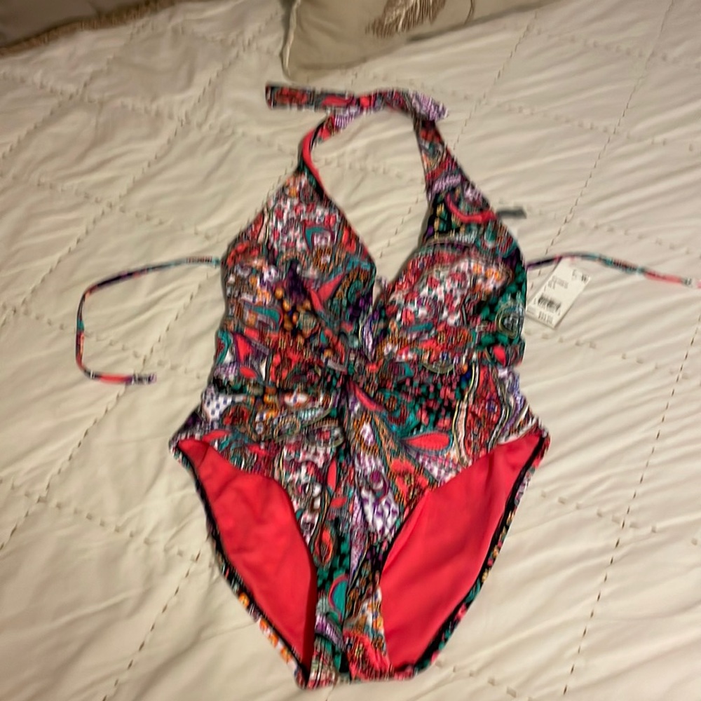 Kenneth Cole Reaction plunge one piece swim size Large